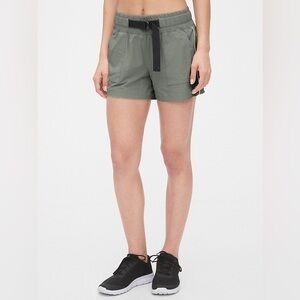GapFit 4" Hiking Shorts